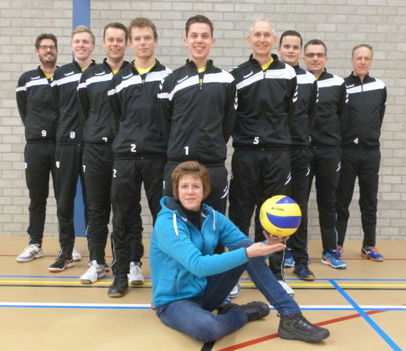 Sport- en Dierenshop Woudenberg verlengt sponsorcontract met Volleybalvereniging Woudenberg