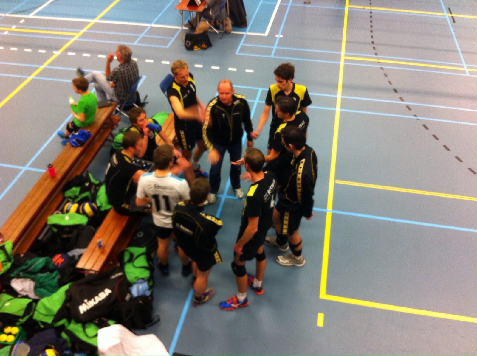 Focus4U/Heren1 bekert verder en verslaat medekoploper