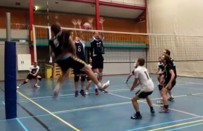 Focus4u/Heren 1 wint weer doordeweekse uitwedstrijd