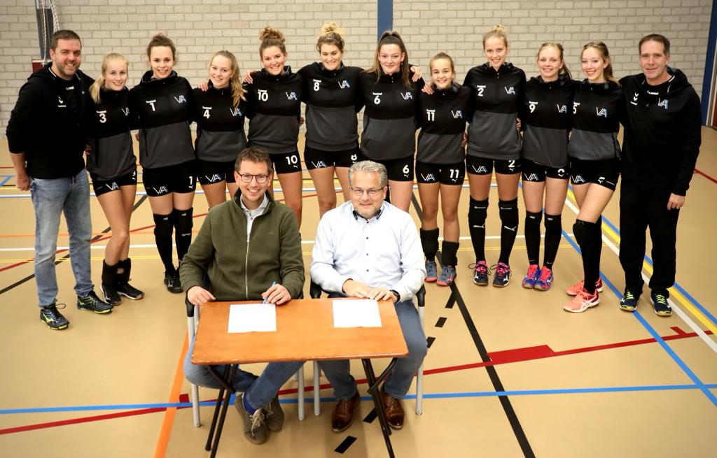 Vallei Accountants verlengt sponsorcontract met Volleybalvereniging Woudenberg