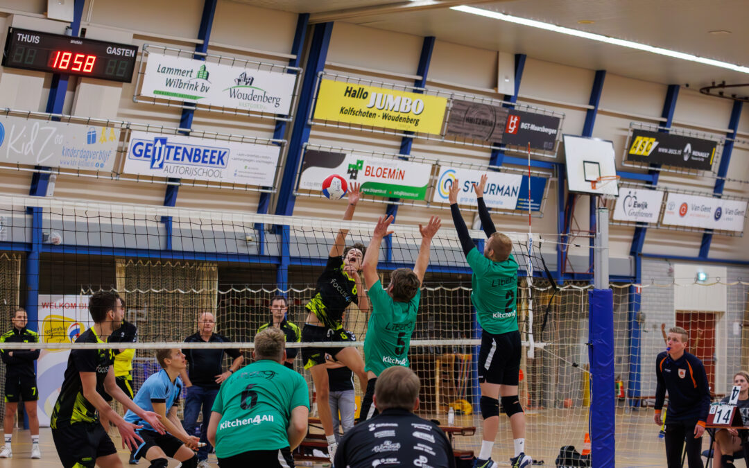 Volleybalspel voor verbetering vatbaar, wel 4 punten