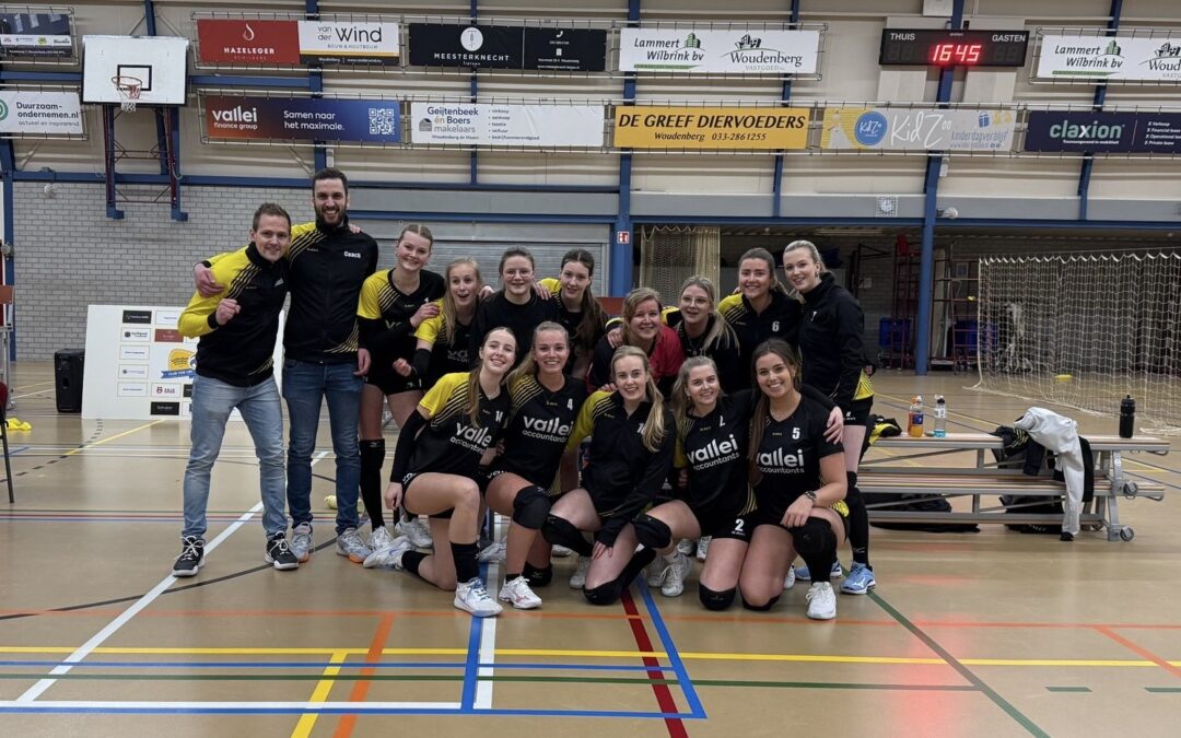 Volleybalthriller in Woudenberg: Vallei Finance Group Woudenberg DS1 vecht zich na zenuwslopende strijd naar de bekerfinale!