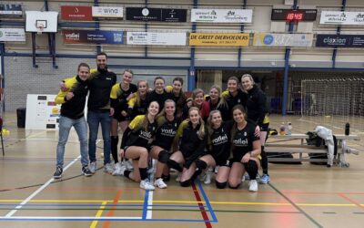 Volleybalthriller in Woudenberg: Vallei Finance Group Woudenberg DS1 vecht zich na zenuwslopende strijd naar de bekerfinale!